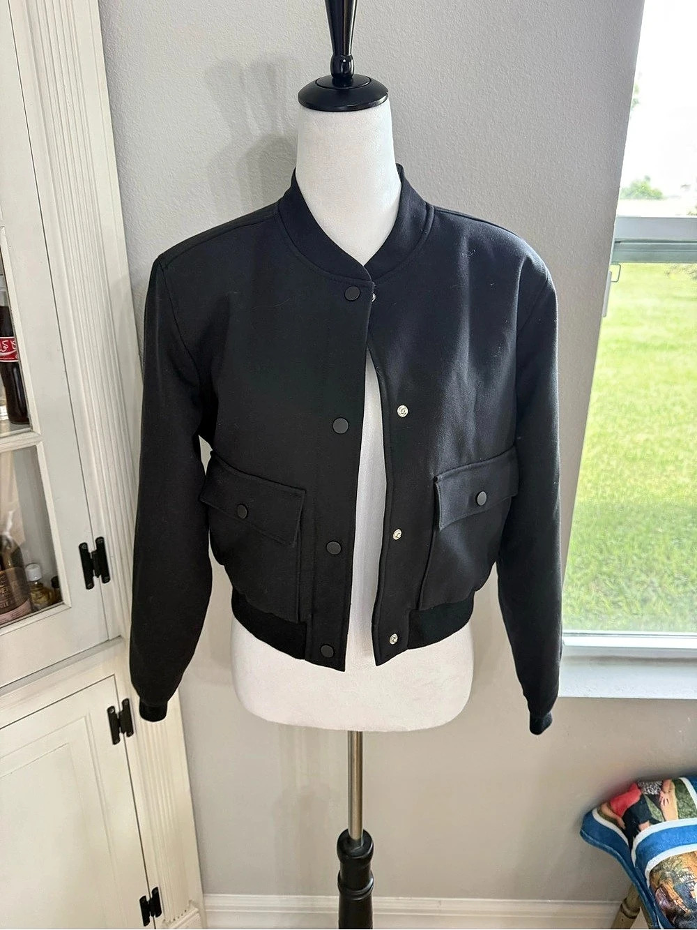 Abercrombie & Fitch Women'Small Black Bomber Jacket Size Small Like New